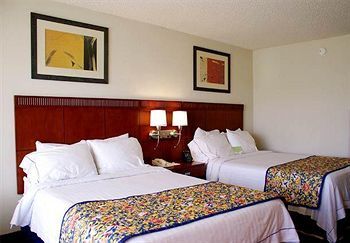 Courtyard By Marriott Airport 3* Portland