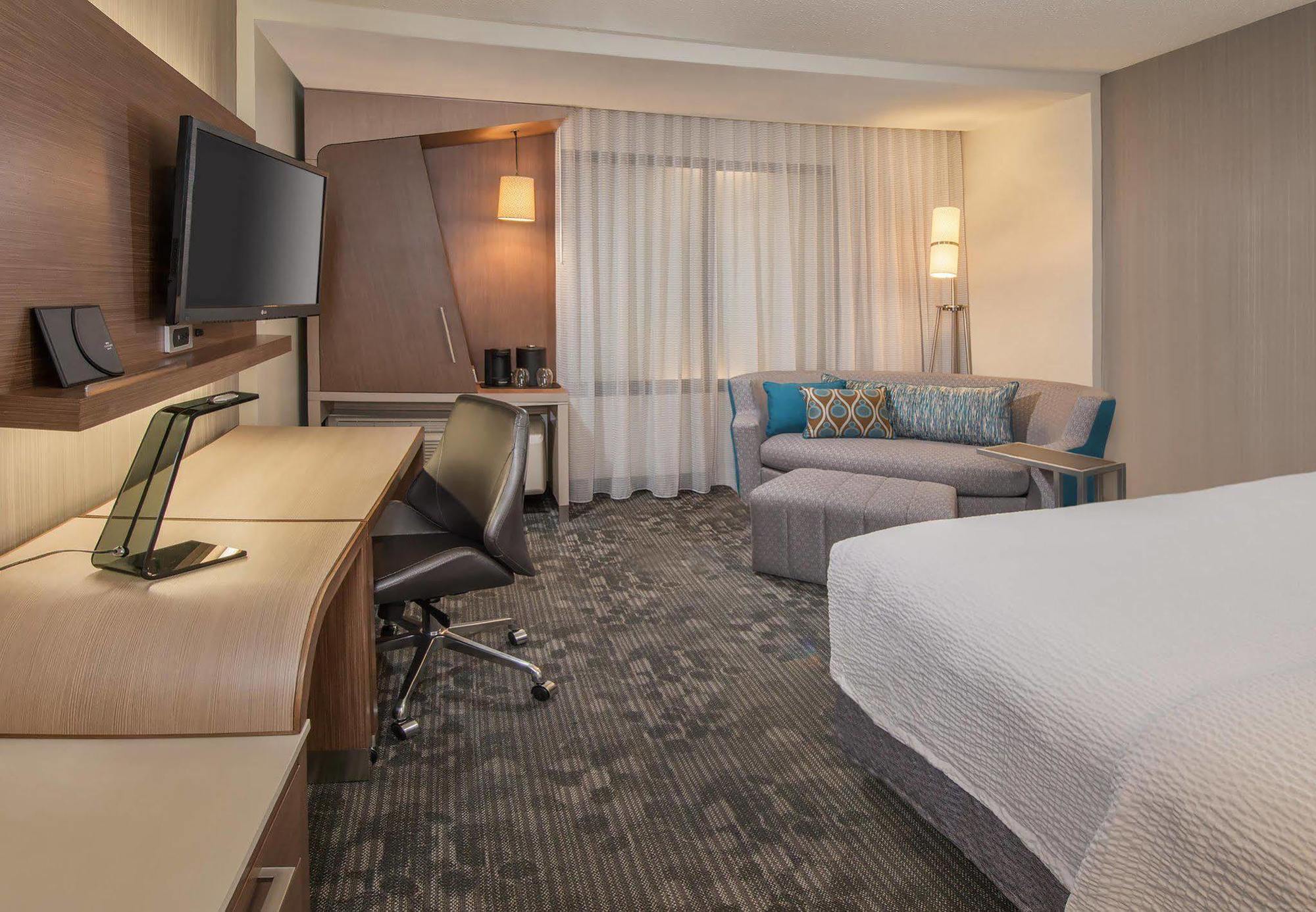 Courtyard By Marriott Airport 3* Portland